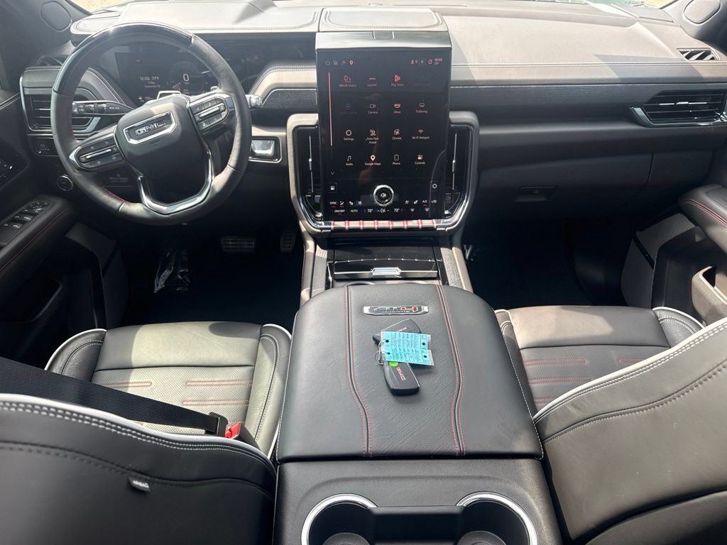 Used 2025 GMC Yukon XL AT4 Ultimate AWD/4WD image 17