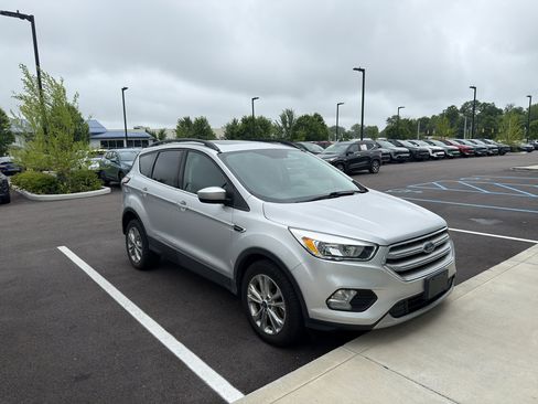 Used 2018 Ford Escape SE AWD/4WD image 9