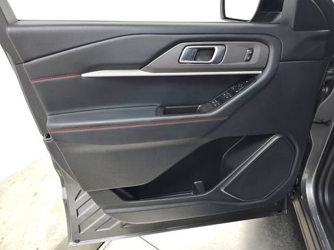 Used 2025 Ford Explorer ST-Line AWD/4WD image 15