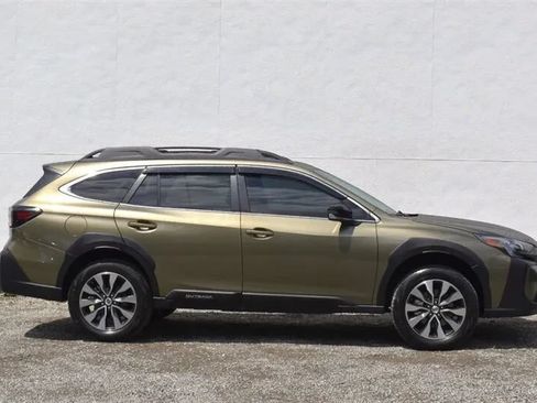 Used 2024 Subaru Outback Limited AWD/4WD image 9