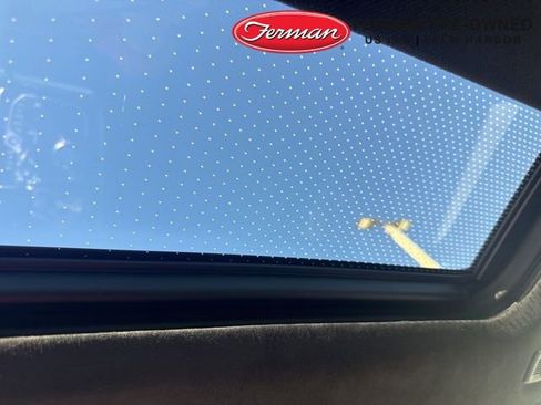 Used 2022 BMW X5 M50i w/ Executive Package image 17