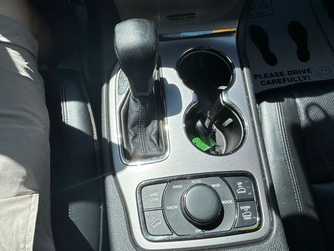 Used 2021 Jeep Grand Cherokee High Altitude AWD/4WD image 29