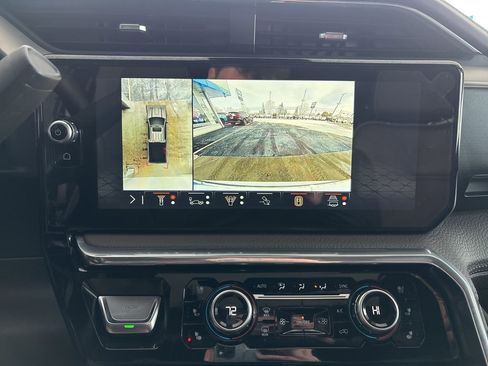 Used 2025 GMC Sierra 2500 Denali w/ Technology Package image 21