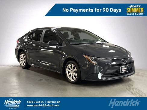 Used 2025 Toyota Corolla LE FWD image 1