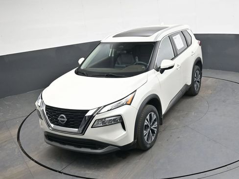 Used 2023 Nissan Rogue SV w/ SV Premium Package image 32