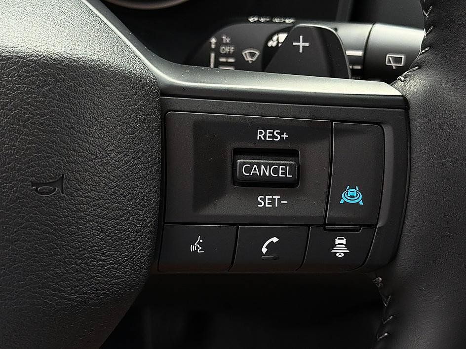 Used 2026 Nissan Rogue Dark Armor FWD image 19