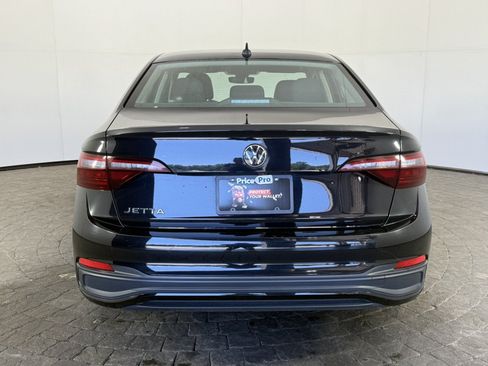 Used 2024 Volkswagen Jetta S FWD image 6