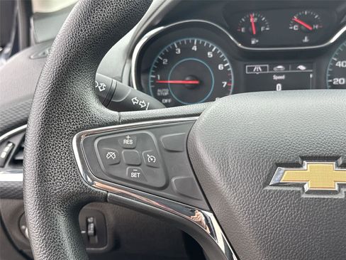 Used 2016 Chevrolet Cruze LT image 19