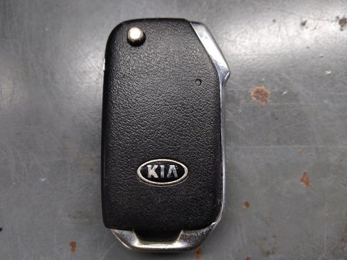 Used 2019 Kia Forte S image 32