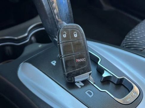 Used 2017 Dodge Journey SE w/ Flexible Seating Group image 44