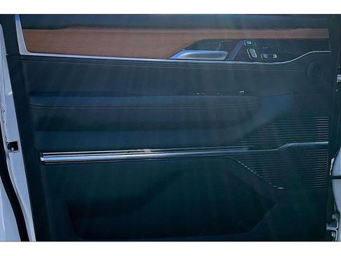Certified 2024 Jeep Grand Wagoneer L Series III AWD/4WD image 21