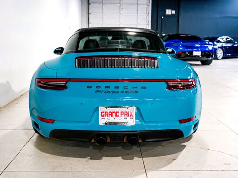 Used 2017 Porsche 911 Targa 4 GTS image 4
