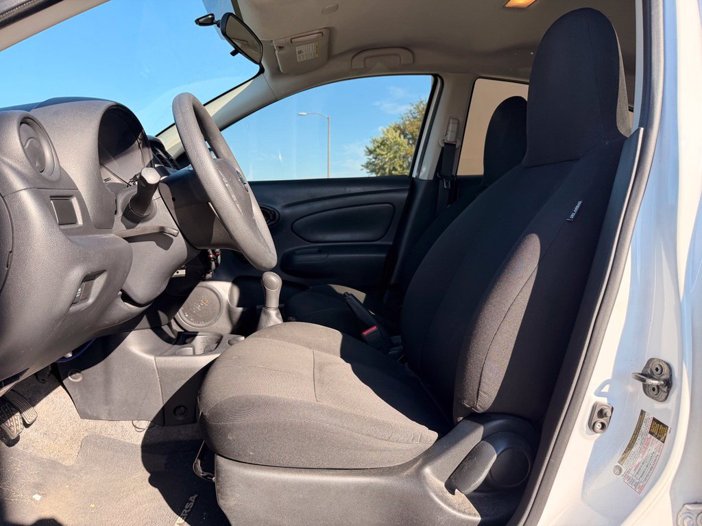 Used 2015 Nissan Versa S FWD image 2