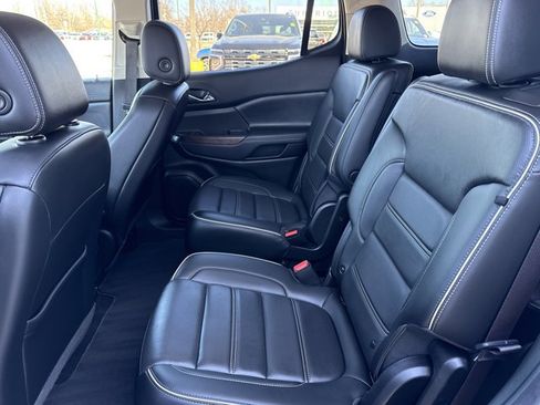 Used 2022 GMC Acadia Denali image 6