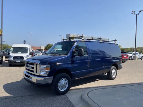 Used 2013 Ford E-350 and Econoline 350 Super Duty w/ Exterior Upgrade Pkg image 3