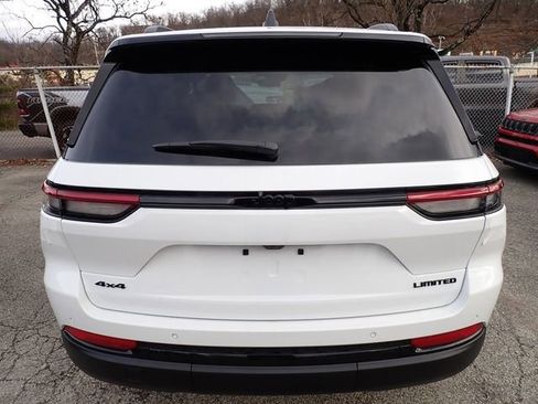 New 2025 Jeep Grand Cherokee Limited w/ Black Appearance Package image 4