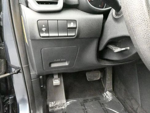 Used 2019 Kia Sportage LX FWD image 12