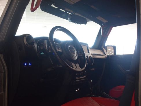 Used 2018 Jeep Wrangler Unlimited Sport S image 43