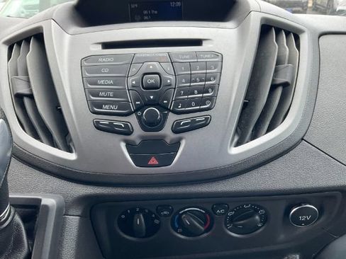 Used 2019 Ford Transit 250 130 Low Roof RWD image 21