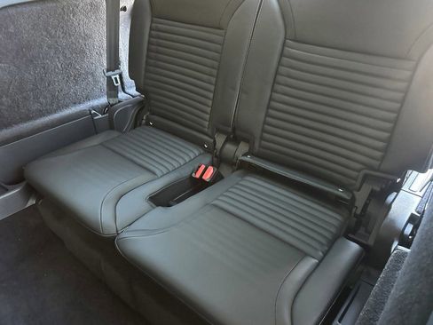 Used 2025 Land Rover Discovery S AWD/4WD image 35