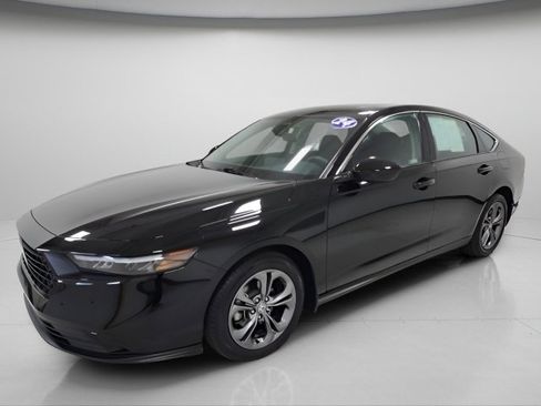 Certified 2024 Honda Accord EX image 9