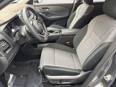 Used 2023 Nissan Rogue SV image 11