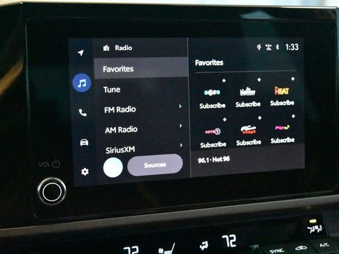 Used 2025 Toyota Camry SE image 10