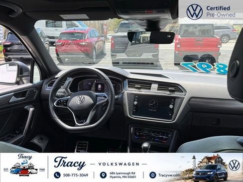 Certified 2022 Volkswagen Tiguan SEL R-Line AWD/4WD image 11
