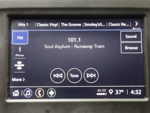 Used 2024 Chevrolet Equinox LT w/ LPO, Floor Liner Package image 9