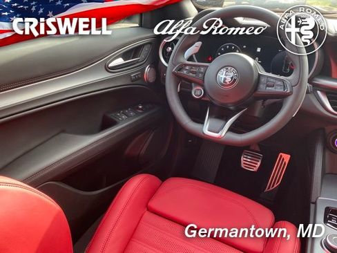 New 2025 Alfa Romeo Stelvio Sprint AWD/4WD image 43