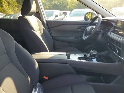 New 2026 Nissan Rogue S image 32