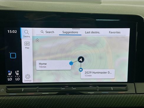 Used 2022 Volkswagen Golf R image 13