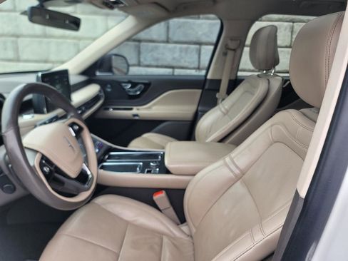 Used 2020 Lincoln Aviator Reserve w/ Equipment Group 201A image 5