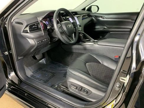 Used 2020 Toyota Camry XSE FWD image 29