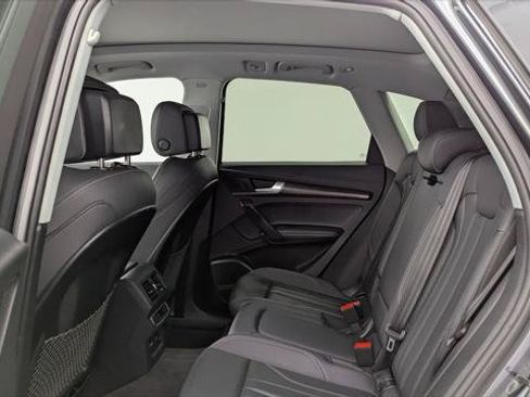Used 2023 Audi Q5 e Premium Plus w/ Premium Plus Package AWD/4WD image 16