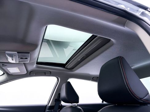 Used 2025 Nissan Altima 2.5 SR w/ SR Premium Package image 2