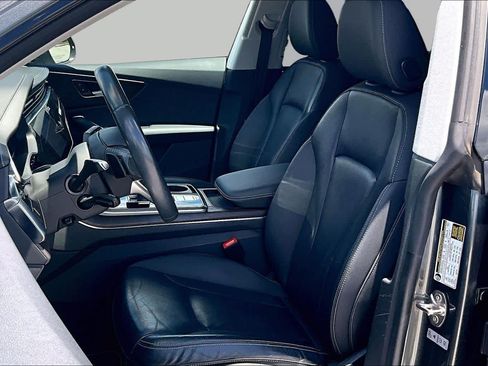 Used 2019 Audi Q8 Prestige w/ Year 1 Package AWD/4WD image 8