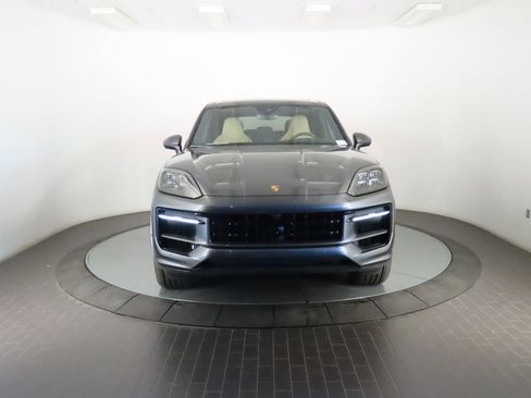 Certified 2026 Porsche Cayenne S AWD/4WD image 10
