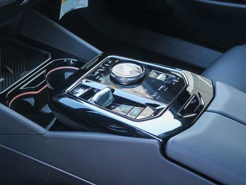 New 2026 BMW i5 eDrive40 w/ M Sport Package RWD image 19