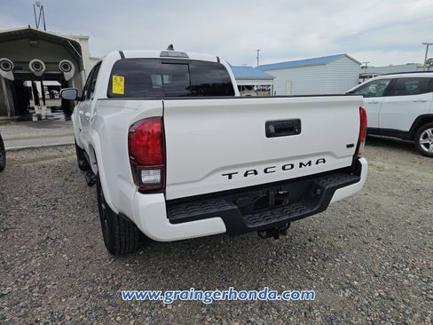 Used 2023 Toyota Tacoma SR5 w/ Technology Package RWD image 9