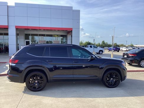 Used 2023 Volkswagen Atlas SE AWD/4WD image 8