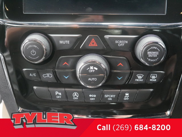 Used 2019 Jeep Grand Cherokee Overland AWD/4WD image 30
