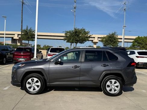 Used 2024 Toyota RAV4 LE AWD/4WD image 9