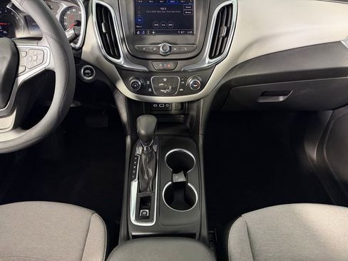 Used 2022 Chevrolet Equinox LS w/ LS Convenience Package FWD image 17