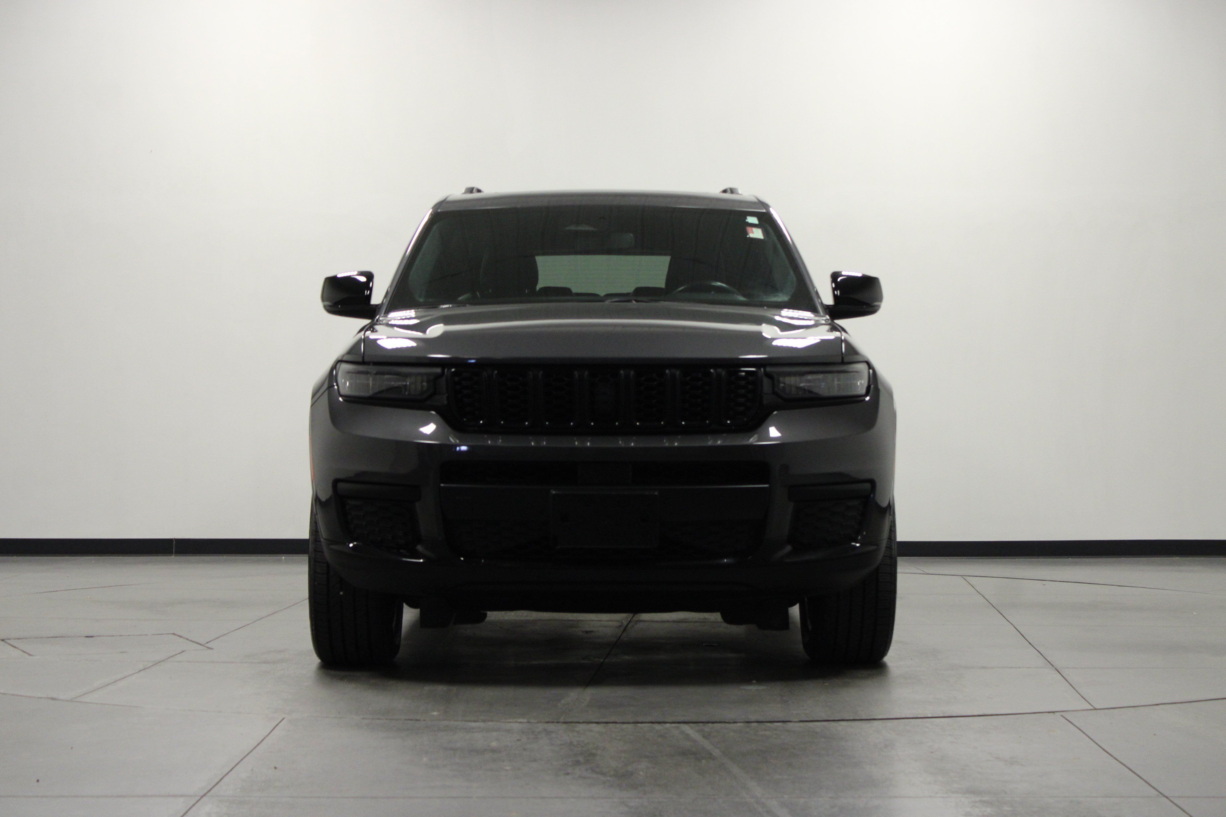 Used 2022 Jeep Grand Cherokee L Laredo AWD/4WD image 9