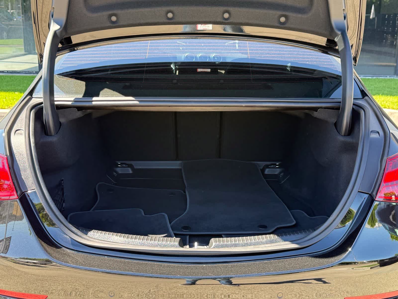 Used 2024 Mercedes-Benz C 300 Sedan image 16