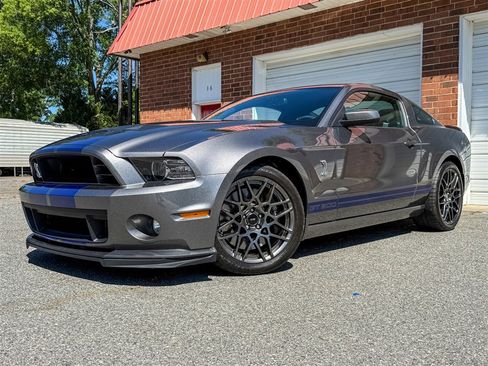 Used 2014 Ford Mustang Shelby GT500 w/ Equipment Group 821A RWD image 2