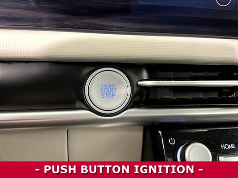 Used 2025 Hyundai Tucson SEL AWD/4WD image 37