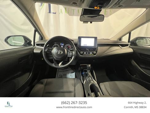 Used 2025 Toyota Corolla LE FWD image 7