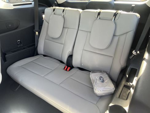 New 2026 Ford Explorer Active w/ Active Comfort Package AWD/4WD image 20